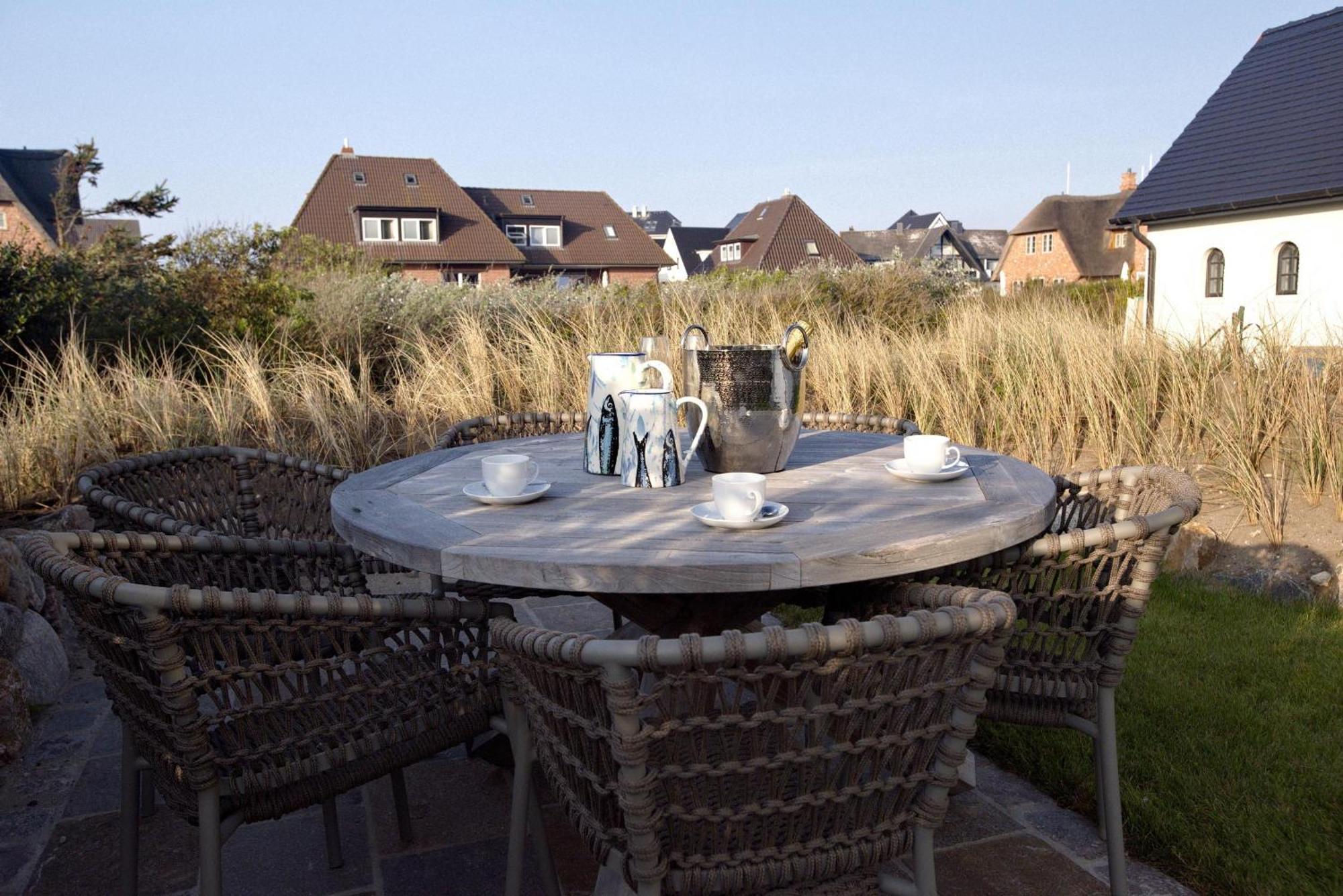 Neu! Ferienhaus Litj Horsa Hoog - Luxus, Lage, Leichtigkeit Mit Wellenrauschen In Wenningstedt Sylt Exterior photo